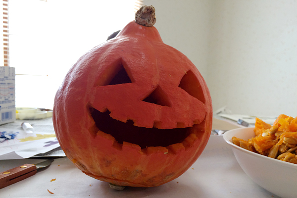 まだ間に合う ハロウィンのお化けかぼちゃ ジャック オー ランタン を手作り お役立ちアイテムは 同じく秋が旬のアレに使う 子育て主婦のプチプラで幸せ生活